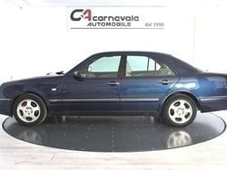 Blu Usata 1996 Mercedes E200 Elegance Tre volumi | 5990 € (Super prezzo)
