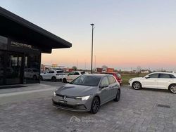Gray Usata 2022 VW Golf Tre volumi | 19.450 € (Buon prezzo)