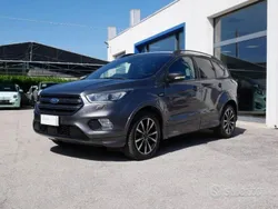 Grigio Usata 2017 Ford Kuga ST-Line SUV | 14.500 € (Buon prezzo)
