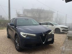 Blu Usata 2017 Alfa Romeo Stelvio SUV | 29.200 €