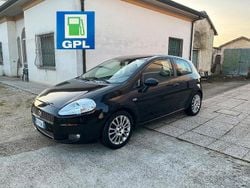 Nero Usata 2009 Fiat Grande Punto Dynamic Due volumi | 1900 € (Ottimo prezzo)