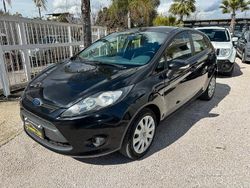 Nero Usata 2011 Ford Fiesta Tre volumi | 2199 € (Ottimo prezzo)