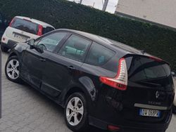 Usata 2009 Renault Scénic III Monovolume | 2800 € (Buon prezzo)