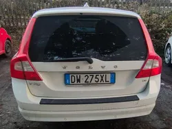 Bianco Usata 2009 Volvo V70 Momentum Station wagon | 3000 € (Buon prezzo)