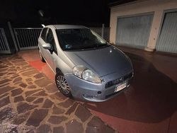 Grigio Usata 2009 Fiat Grande Punto Due volumi | 2100 € (Ottimo prezzo)