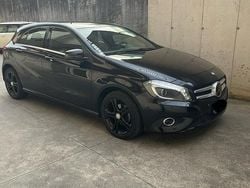 Nero Usata 2015 Mercedes A180 Edition Tre volumi | 13.800 € (Buon prezzo)