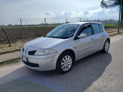 Nero Usata 2007 Renault Mégane II Tre volumi | 1700 € (Buon prezzo)