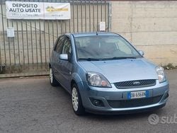Blu Usata 2008 Ford Fiesta Tre volumi | 2200 € (Buon prezzo)