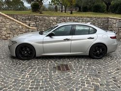 Grigio Usata 2017 Alfa Romeo Giulia Tre volumi | 17.000 €
