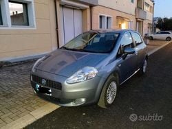 Grigio Usata 2008 Fiat Punto Tre volumi | 2900 € (Buon prezzo)