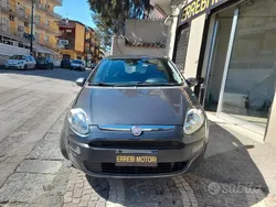 Grigio Usata 2011 Fiat Punto Dynamic Due volumi | 2500 € (Ottimo prezzo)