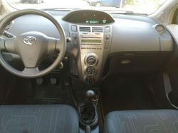 Usata 2012 Toyota Yaris Sol Tre volumi | 5200 € (Buon prezzo)