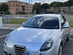 Usata 2011 Alfa Romeo Giulietta Distinctive Tre volumi | 6500 € (Buon prezzo)