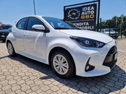 Bianco Usata 2022 Toyota Yaris Active Tre volumi | 11.200 € (Ottimo prezzo)