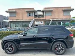 Nero Usata 2017 Jeep Grand Cherokee Trailhawk SUV | 19.900 € (Buon prezzo)