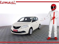 Avorio chic Usata 2017 Lancia Ypsilon Silver Due volumi | 8900 € (Buon prezzo)