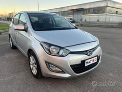 Grigio Usata 2013 Hyundai i20 Edition Tre volumi | 3490 € (Ottimo prezzo)