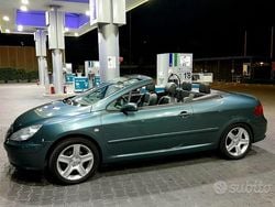 Grigio Usata 2005 Peugeot 307 CC Cabrio | 4800 € (Buon prezzo)