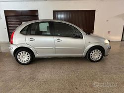 Grigio Usata 2003 Citroën C3 Due volumi | 2300 € (Buon prezzo)