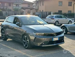 Grigio Usata 2023 Opel Astra Elegance Tre volumi | 18.000 € (Ottimo prezzo)