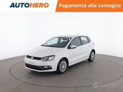 Bianco Usata 2017 VW Polo Comfortline Tre volumi | 10.199 € (Buon prezzo)