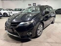 Nero Usata 2013 Toyota Auris Hybrid Lounge Tre volumi | 9900 € (Buon prezzo)