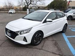 Bianco Usata 2022 Hyundai i20 Tre volumi | 13.500 € (Buon prezzo)