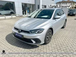 Reflex silver metallizzato Usata 2022 VW Polo Life Tre volumi | 17.500 € (Buon prezzo)