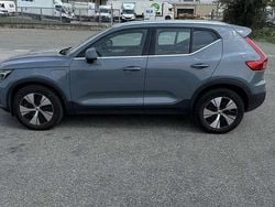 Argento Usata 2023 Volvo XC40 Core SUV | 33.000 €