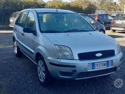 Grigio Usata 2005 Ford Fusion Tre volumi | 1800 € (Buon prezzo)