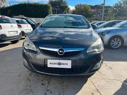 Grigio Usata 2012 Opel Astra Tre volumi | 1990 € (Super prezzo)