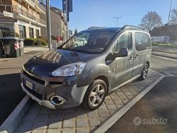 Usata 2015 Peugeot Partner Tepee Active Monovolume | 7800 € (Buon prezzo)