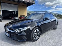 Nero cosmo [191] Usata 2021 Mercedes A180 Business Tre volumi | 20.490 € (Buon prezzo)