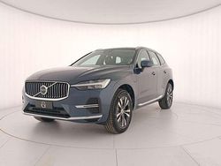 Denim blue Usata 2024 Volvo XC60 Core SUV | 52.900 € (Molto cara)