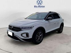 Pure white nero Usata 2022 VW T-Roc Life SUV | 21.500 € (Buon prezzo)