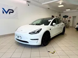 Bianco Usata 2021 Tesla Model 3 Long Range Tre volumi | 32.700 € (Buon prezzo)