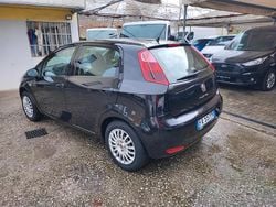 Nero Usata 2015 Fiat Grande Punto Due volumi | 4990 € (Buon prezzo)