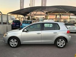 Argento Usata 2010 VW Golf VI Comfortline Tre volumi | 7990 € (Buon prezzo)