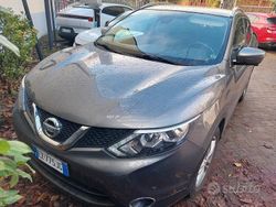 Grigio Usata 2015 Nissan Qashqai Tekna SUV | 12.000 € (Cara)