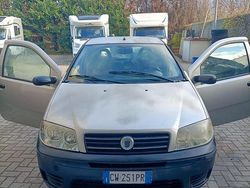 Grigio Usata 2005 Fiat Punto Tre volumi | 700 €