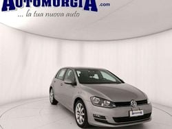 Grigio(met.) Usata 2015 VW Golf VII Highline Tre volumi | 13.990 € (Buon prezzo)