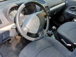 Blu Usata 2003 Renault Clio II Tre volumi | 1200 €