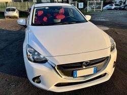 Bianco Usata 2015 Mazda 2 Evolve Tre volumi | 8200 € (Buon prezzo)