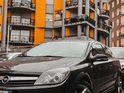 Nero Usata 2006 Opel Astra Coupé | 2500 € (Molto cara)