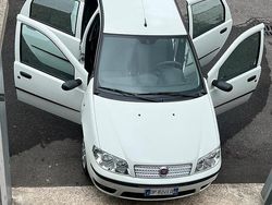 Bianco Usata 2008 Fiat Punto Due volumi | 3550 € (Buon prezzo)