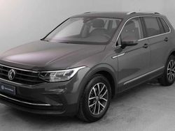 Grigio scuro metallizzato Usata 2021 VW Tiguan Life SUV | 25.900 € (Buon prezzo)