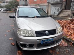 Grigio Usata 2004 Fiat Punto | 2400 €