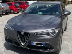 Szary Używany 2018 Alfa Romeo Stelvio Executive SUV | 27.500 € (Dość drogi)