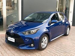 Blu Usata 2021 Toyota Yaris Business Edition Tre volumi | 12.900 € (Buon prezzo)