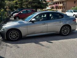 Grigio Usata 2017 Alfa Romeo Giulia Tre volumi | 19.500 € (Cara)